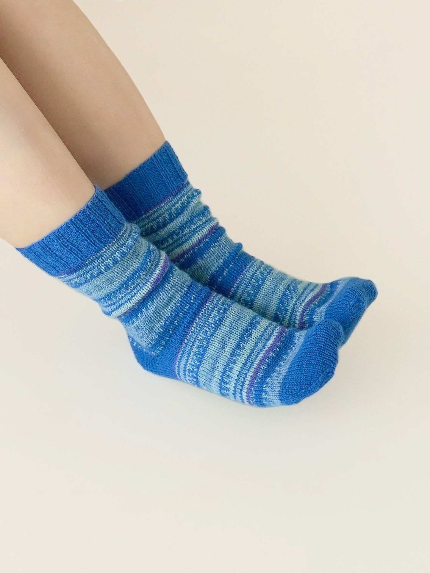 [PDF] Regia 4ply Pairfect Cuff-Down Socks (ENGLISH)