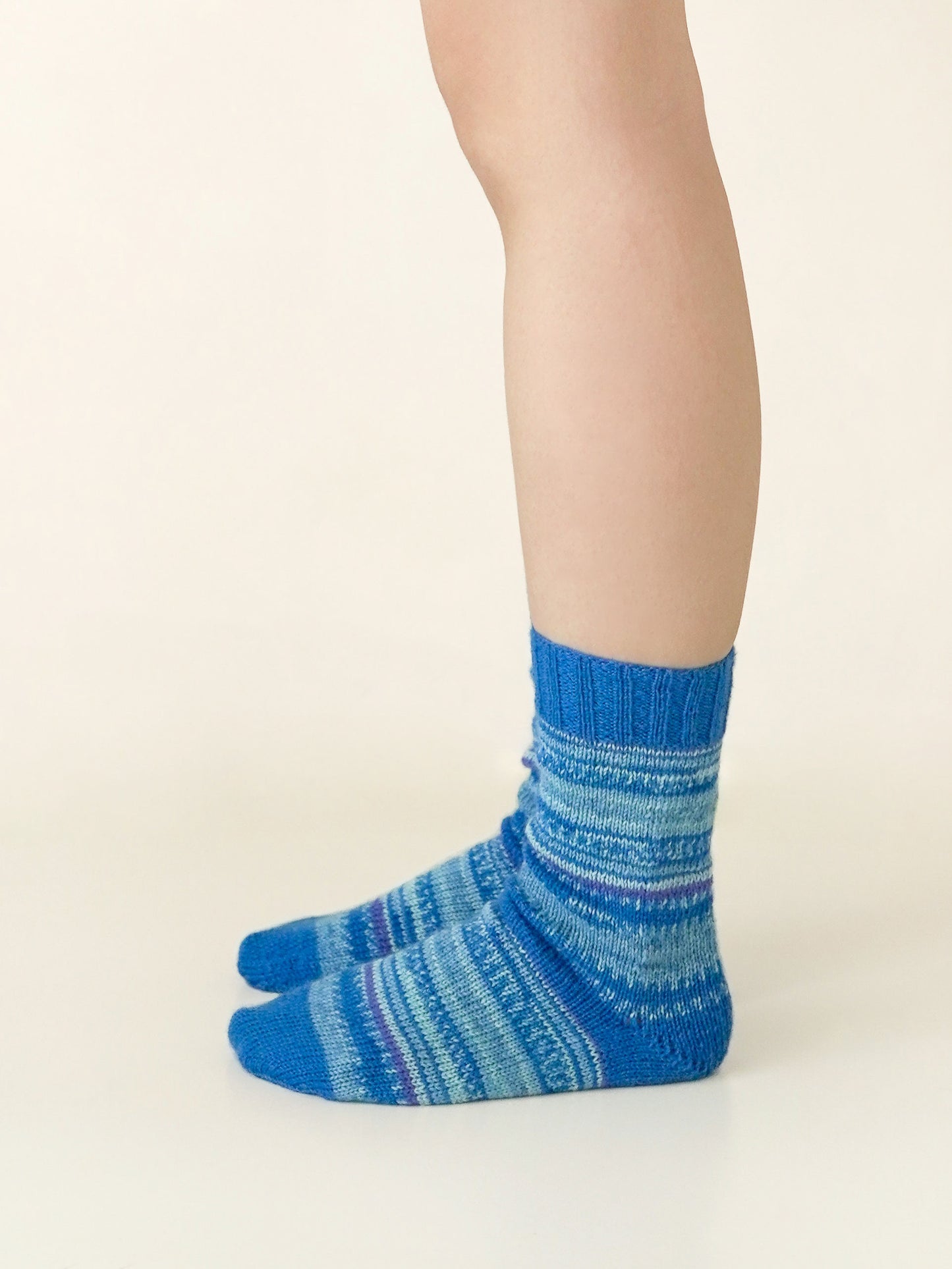 [PDF] Regia 4ply Pairfect Cuff-Down Socks (ENGLISH)