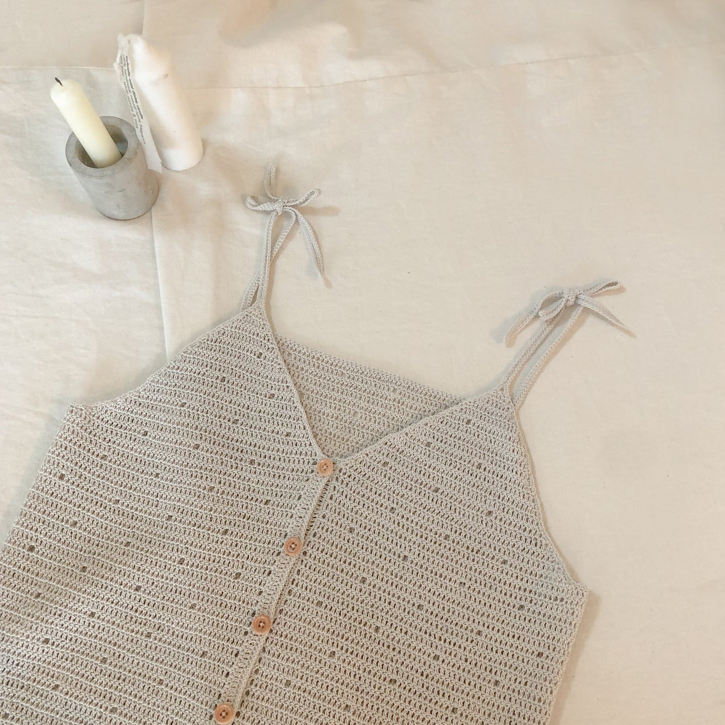 [PDF] Casaria Eyelet Bustier Top (ENGLISH)