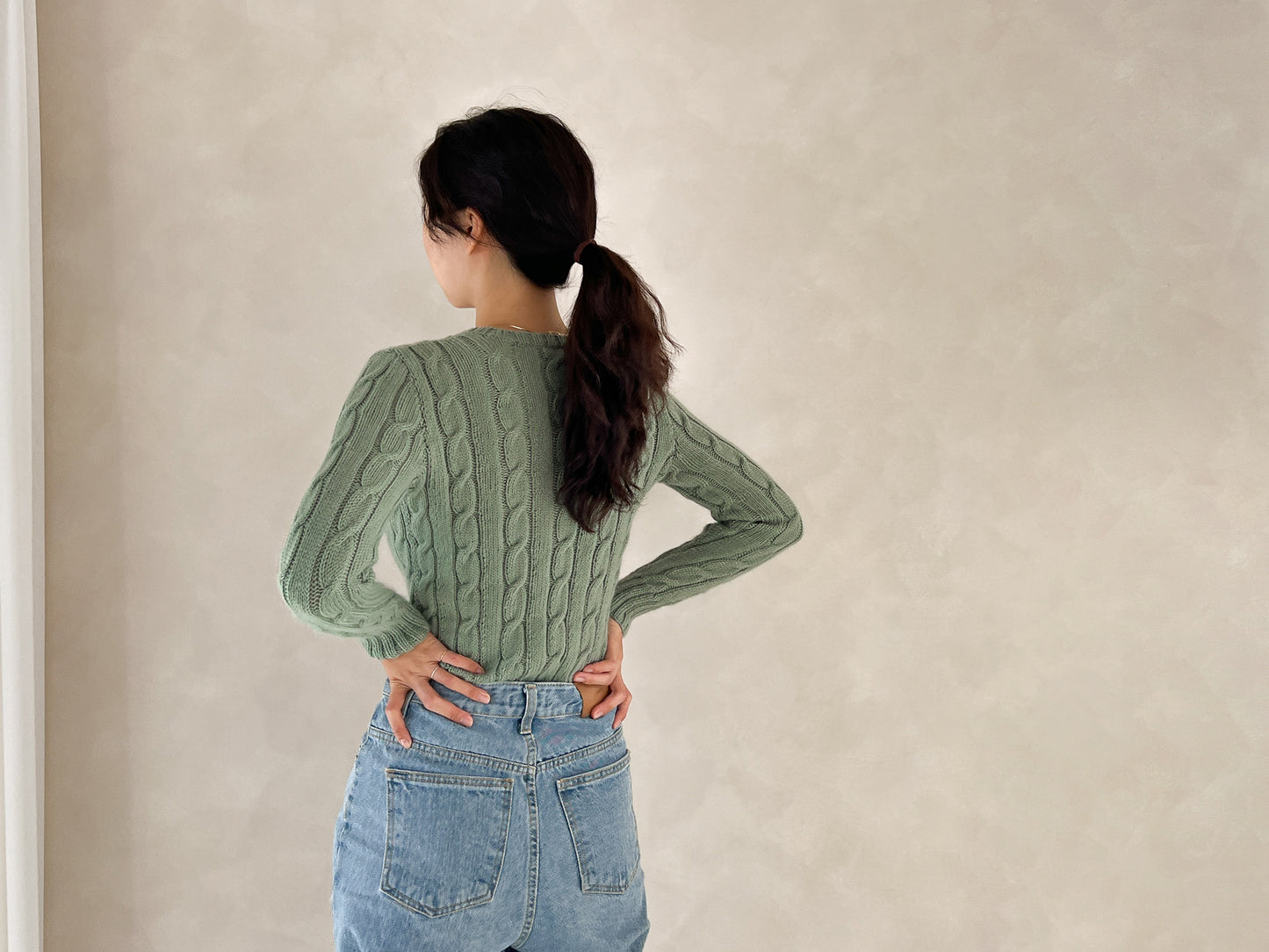 [PDF] Phil Caresse Cable Bottom-up Sweater (ENGLISH)