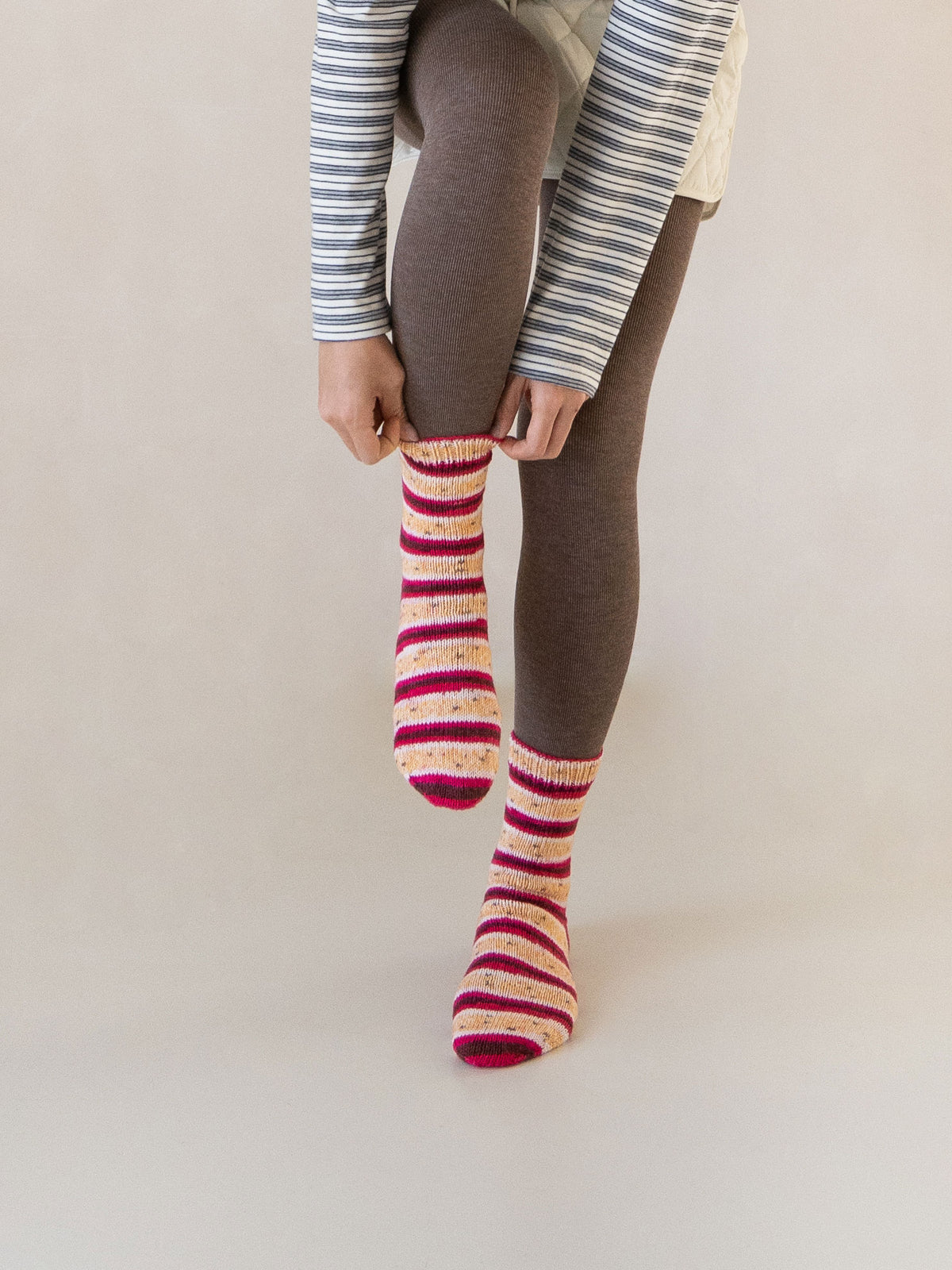 [PDF] Footsie 4ply Fruits Socks (ENGLISH)