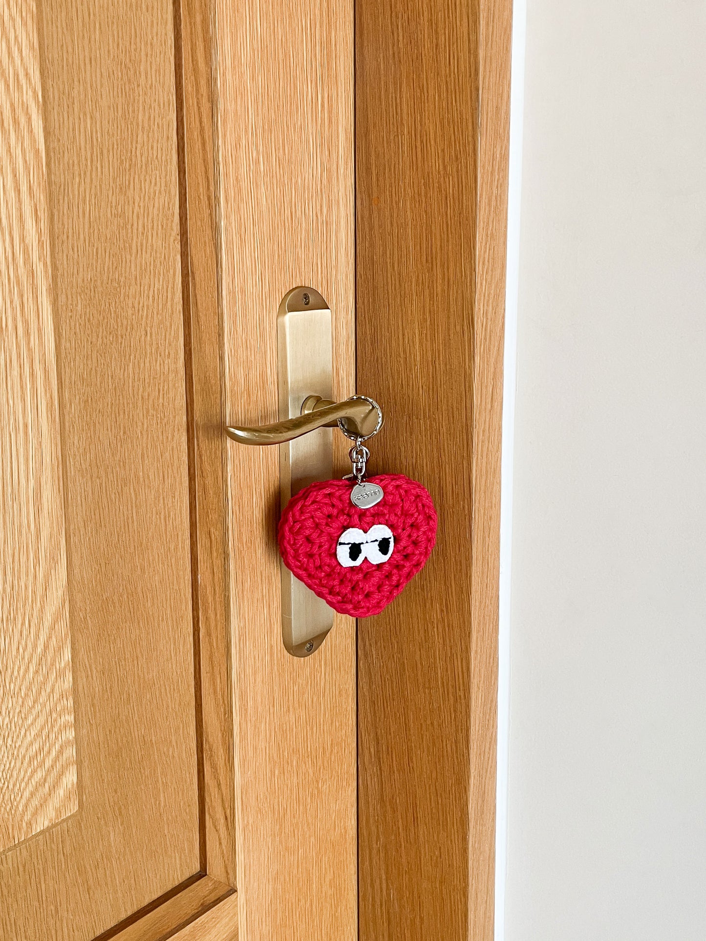 [PDF] Cotton 10 Side-Eye Heart Keychain (ENGLISH)