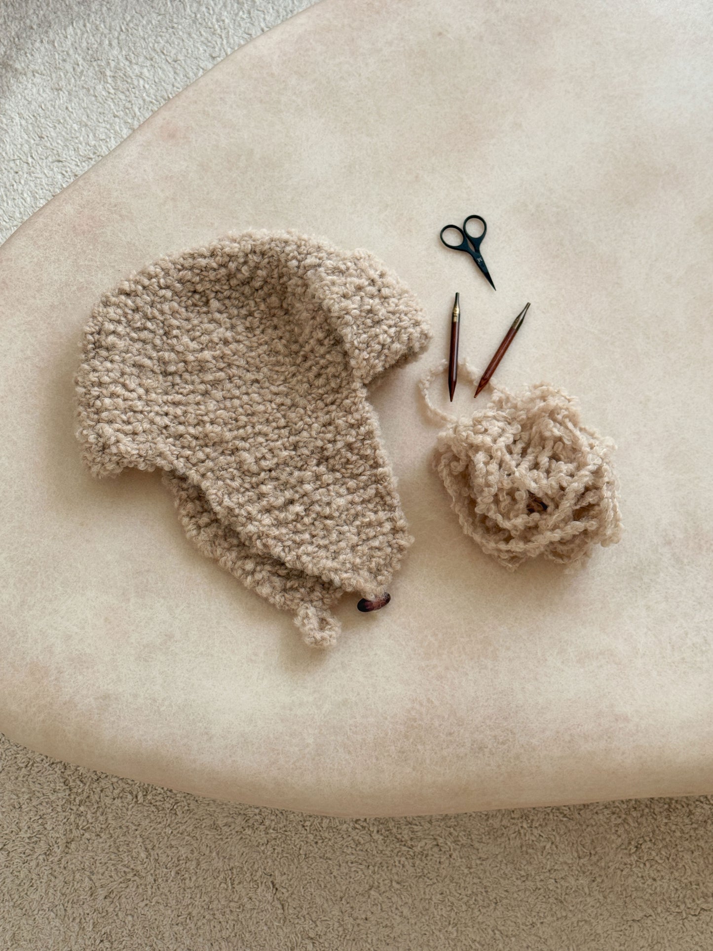 [PDF] Highland Alpaca Boucle Earflap Hat (ENGLISH)