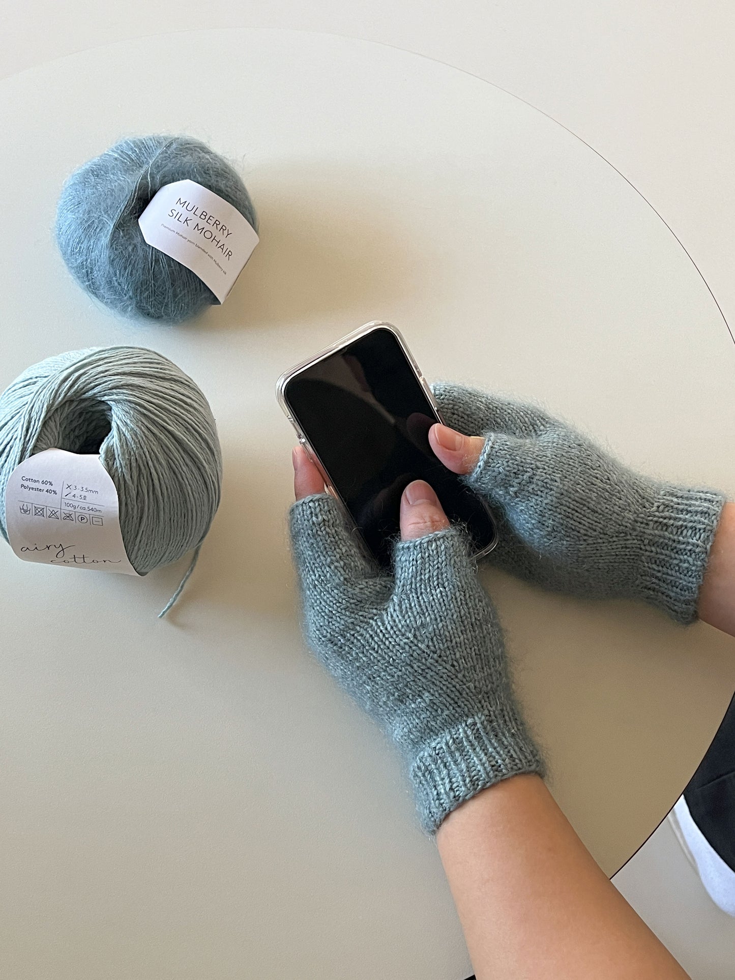 [PDF] Airy Cotton&Mulberry Silk Mohair Fingerless Gloves (ENGLISH)