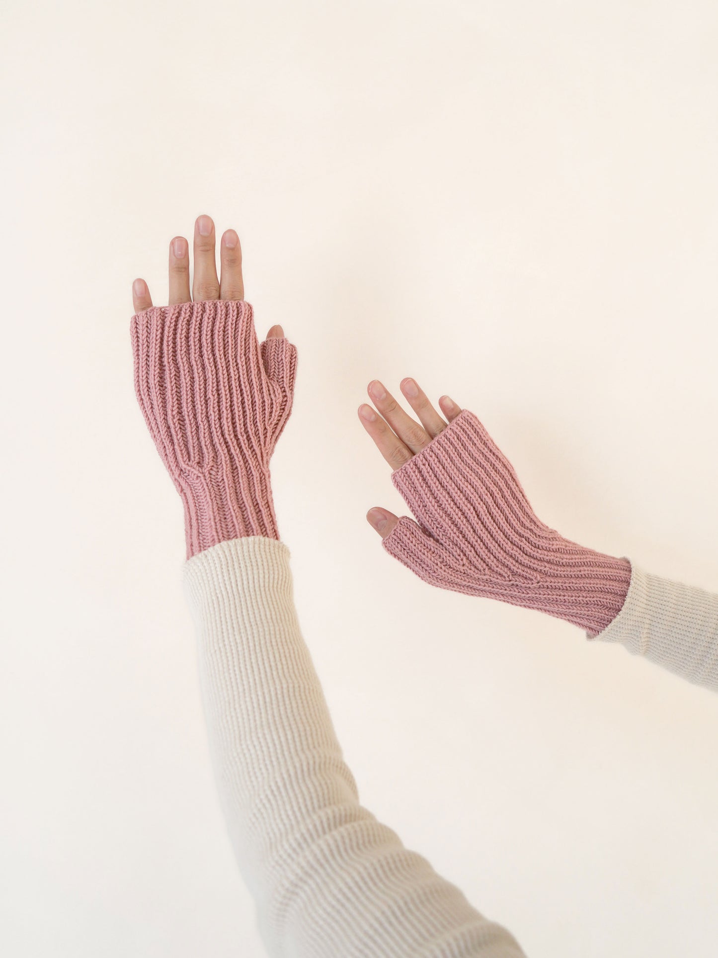 [PDF 도안] 새틴 메리노 울 브리오쉬 핸드워머 (KOREAN)