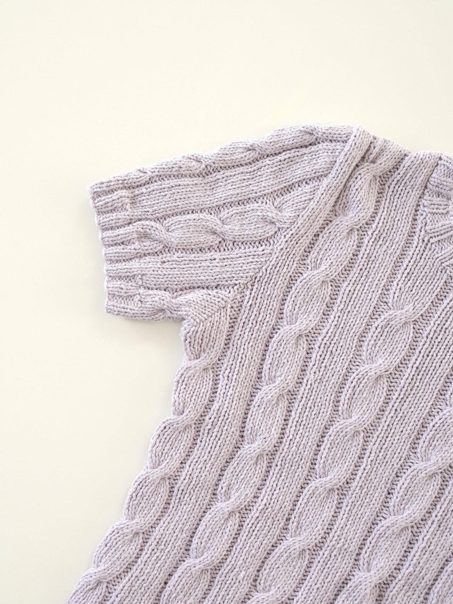 [PDF] Vegetable Cable Short-Sleeve Bottom-up Sweater (ENGLISH)