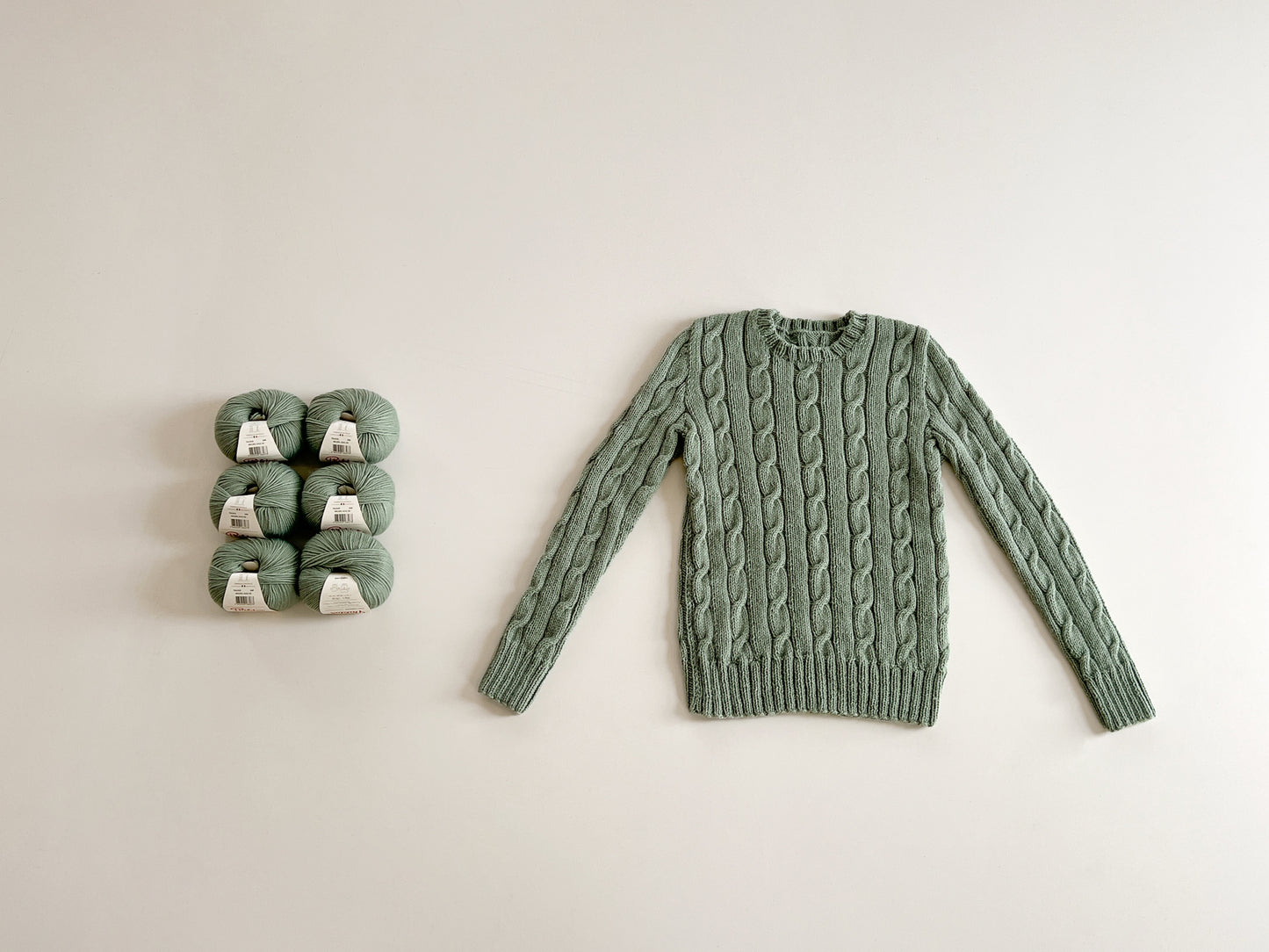 [PDF] Phil Caresse Cable Bottom-up Sweater (ENGLISH)