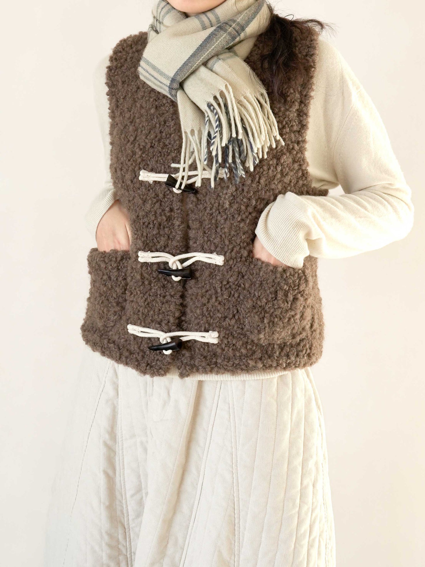 [PDF] Highland Alpaca Boucle Duffle Vest (ENGLISH)