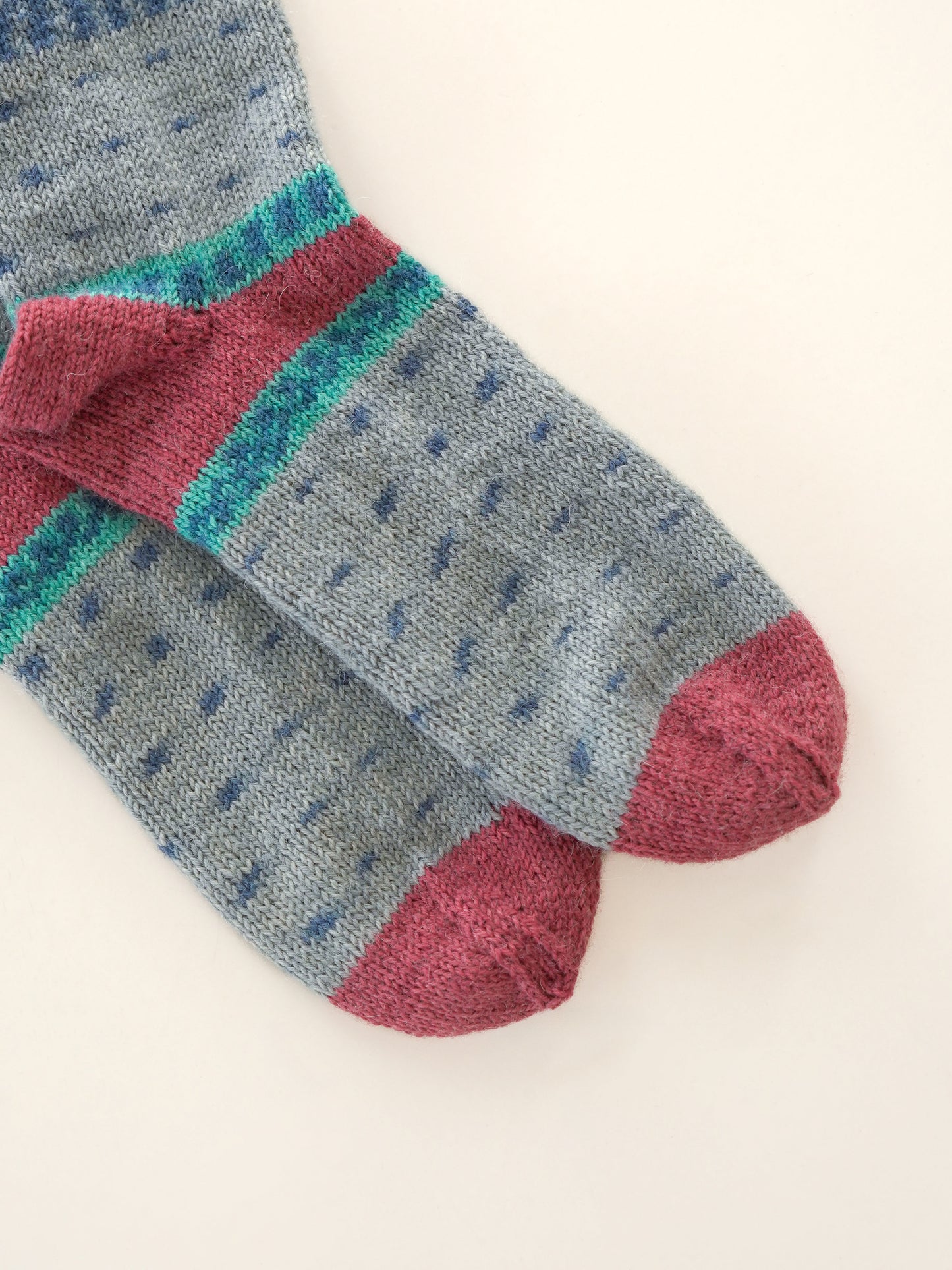 [PDF] Regia 4ply Pairfect Cuff-Down Socks (ENGLISH)