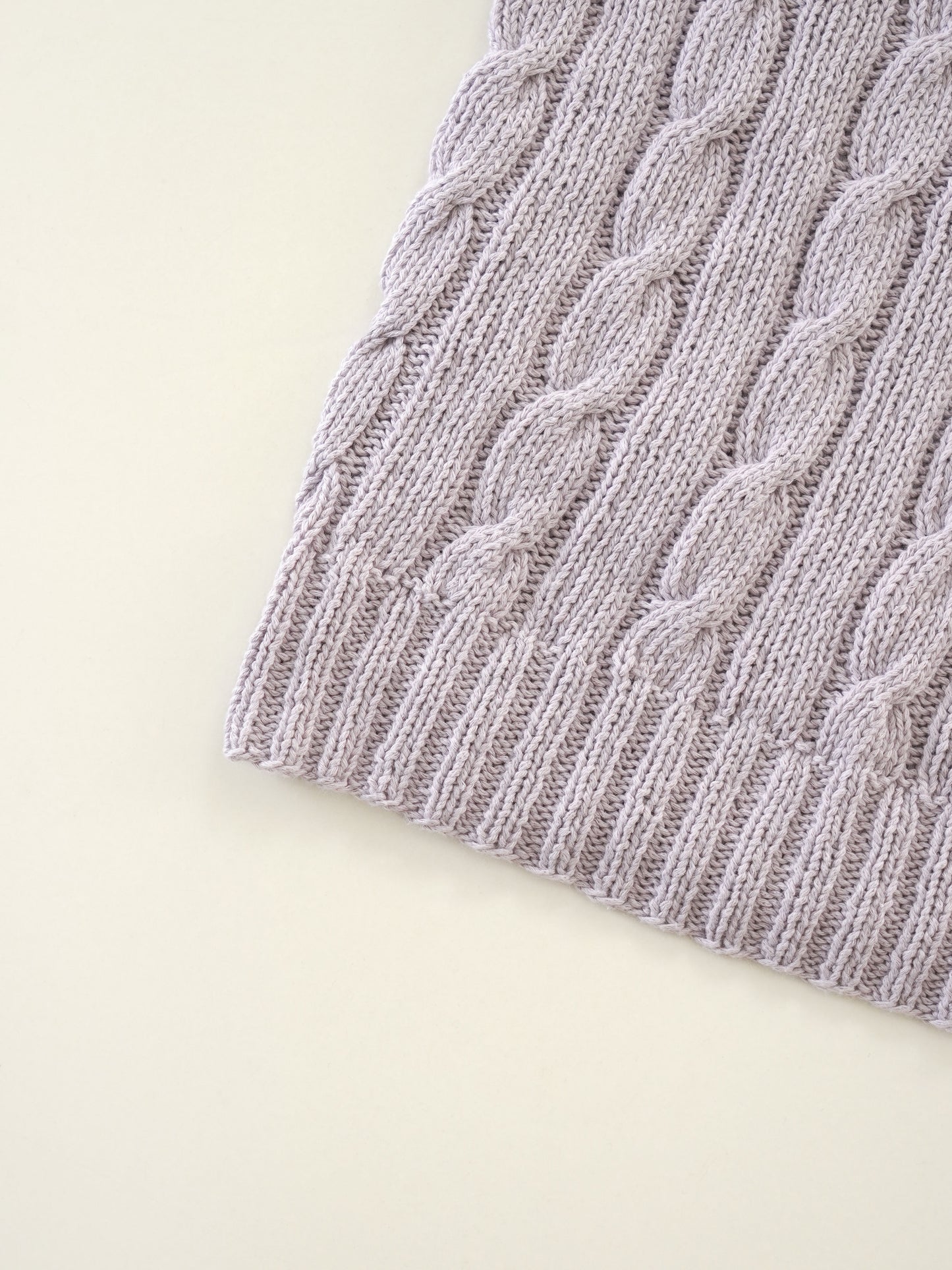 [PDF] Vegetable Cable Short-Sleeve Bottom-up Sweater (ENGLISH)