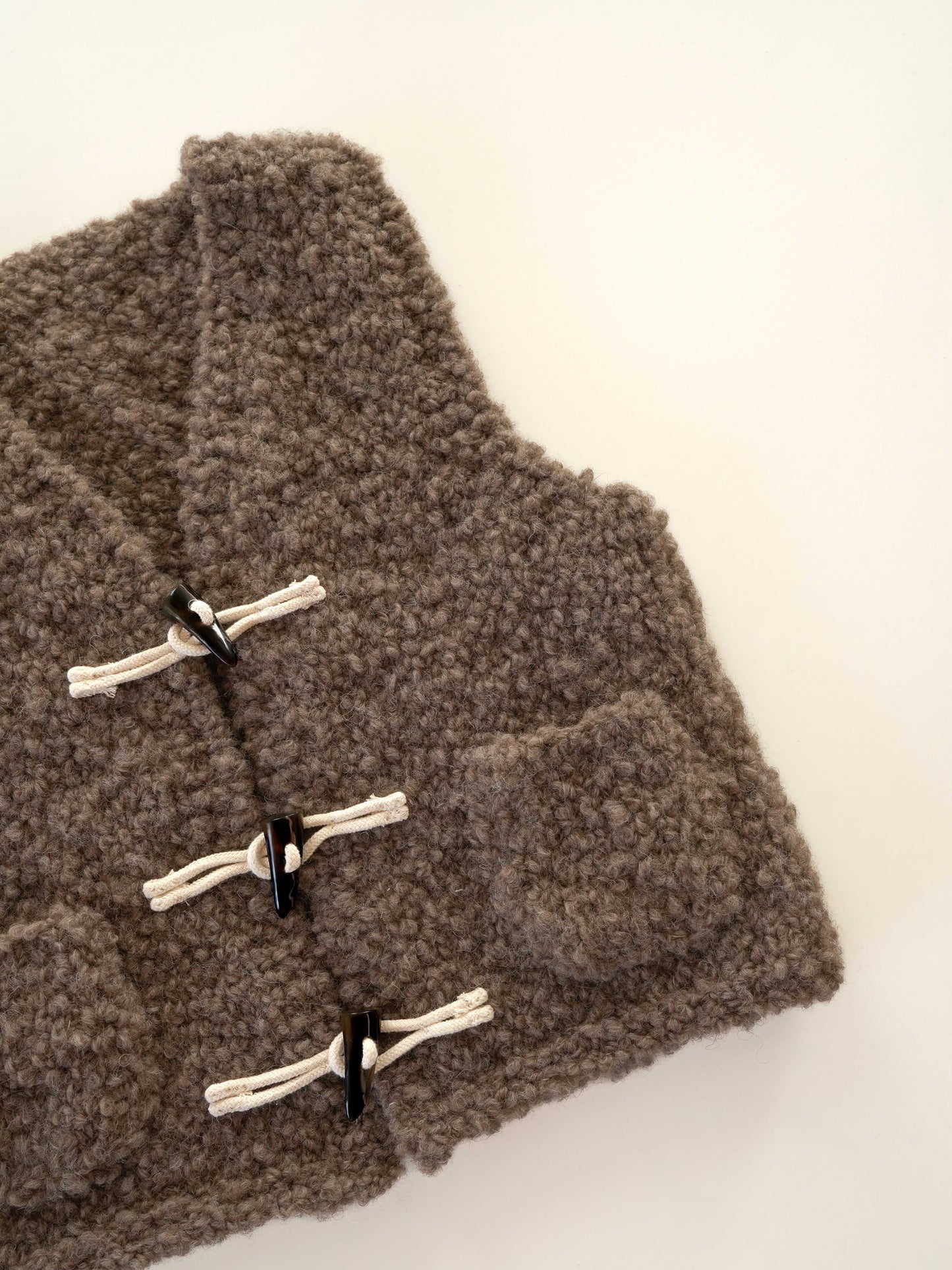 [PDF] Highland Alpaca Boucle Duffle Vest (ENGLISH)