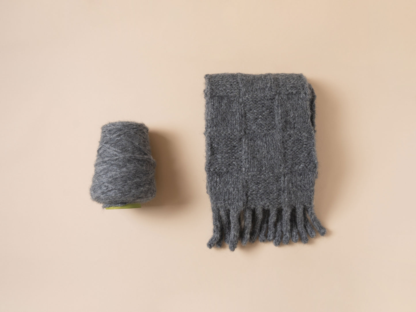 [PDF] Wool-Al-Co Chunky Check Muffler (ENGLISH)