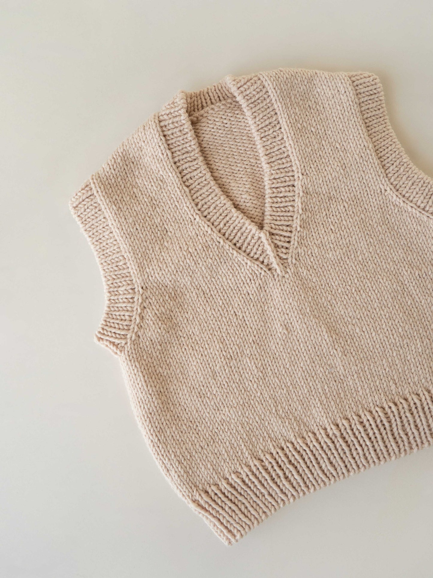 [PDF] New Teddywool Kitsch V-neck Vest (ENGLISH)