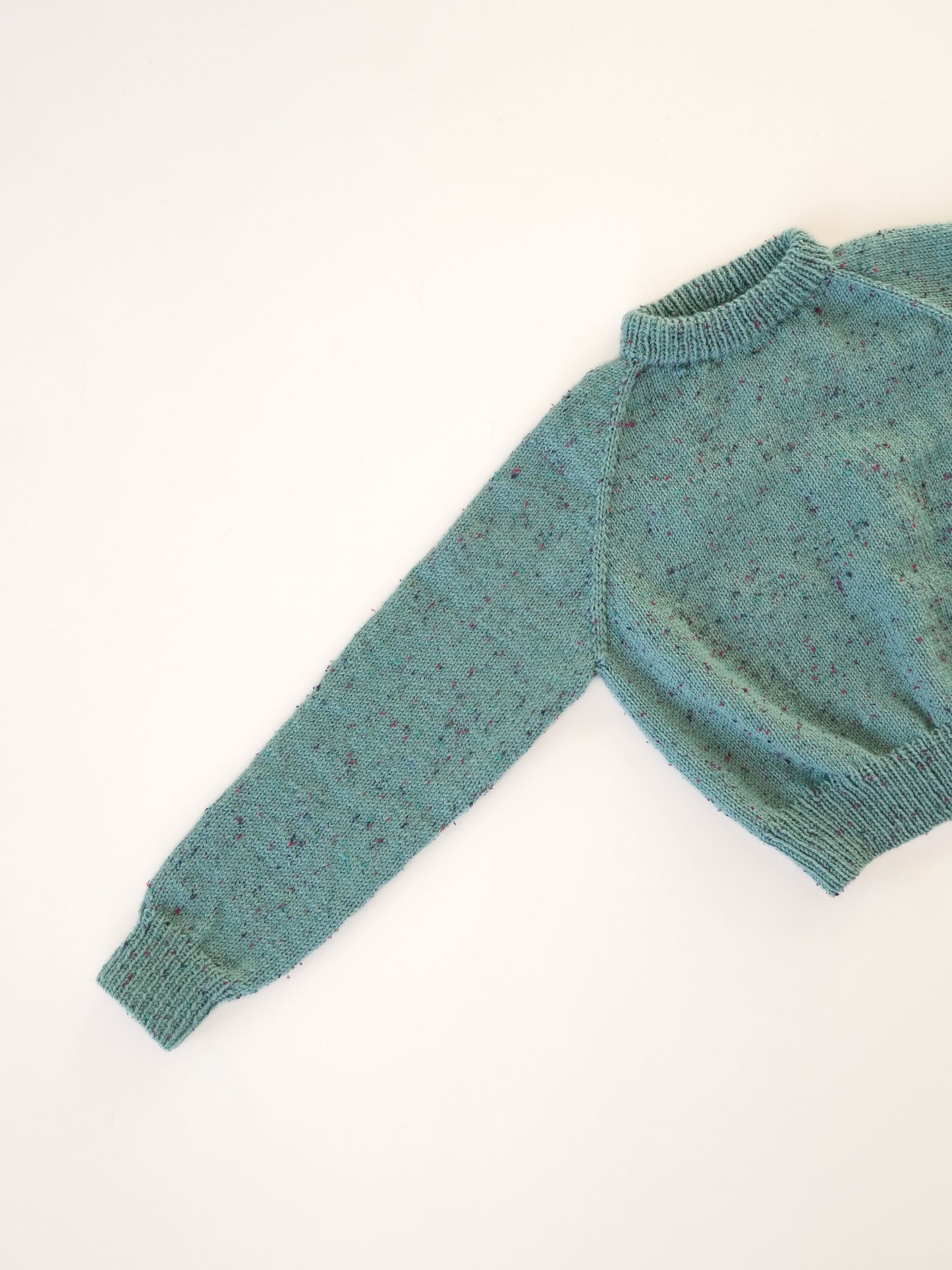 [PDF] Merino Blend DK Tweed Cropped Raglan Sweater (ENGLISH)