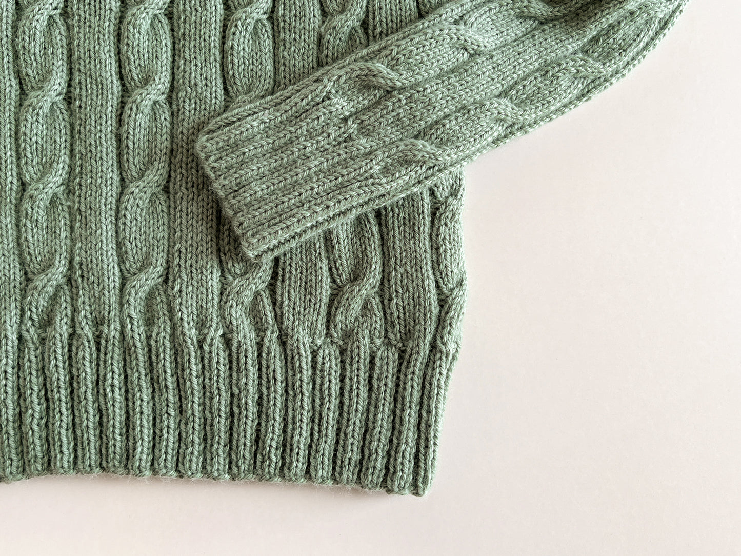 [PDF] Phil Caresse Cable Bottom-up Sweater (ENGLISH)