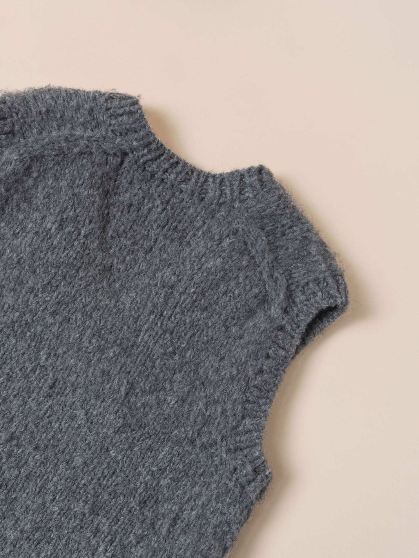 [PDF] Wool-Al-Co Basic V-Neck Vest (ENGLISH)