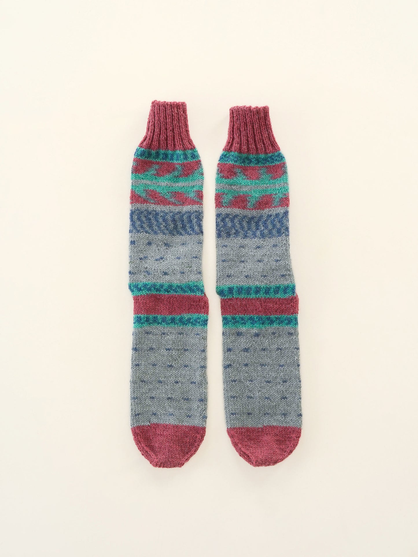 [PDF] Regia 4ply Pairfect Cuff-Down Socks (ENGLISH)
