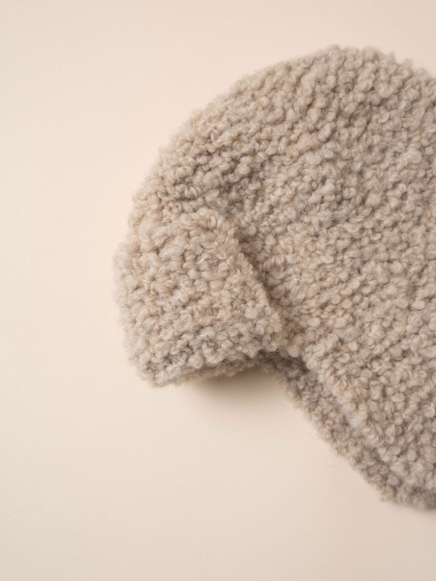 [PDF] Highland Alpaca Boucle Earflap Hat (ENGLISH)