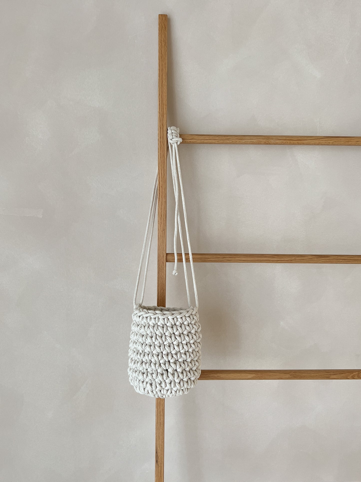 [PDF] Braided500 French Crossbody Bag (ENGLISH)