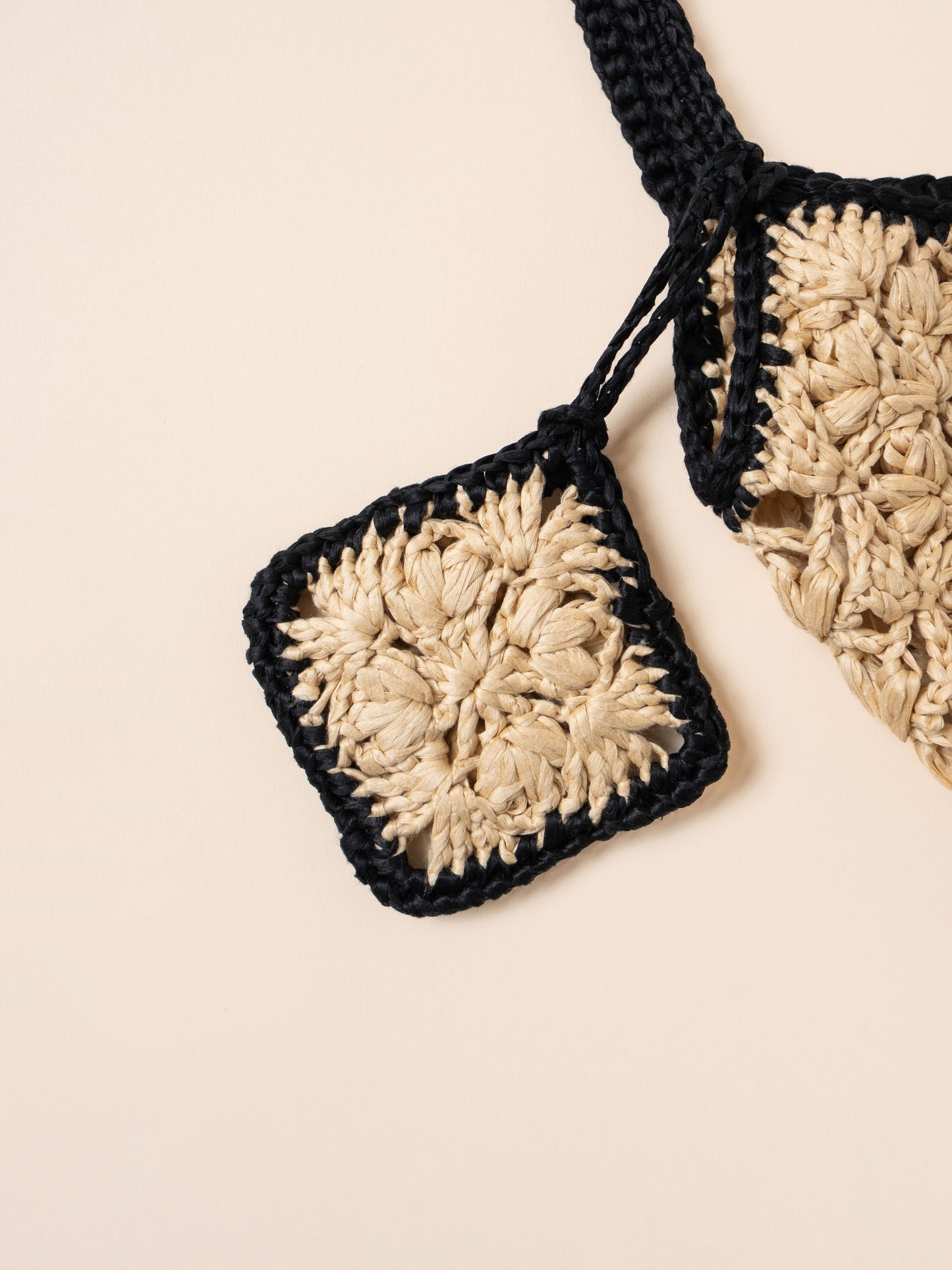 [PDF] Cupro Raffia Fengli Su Net Bag (ENGLISH)