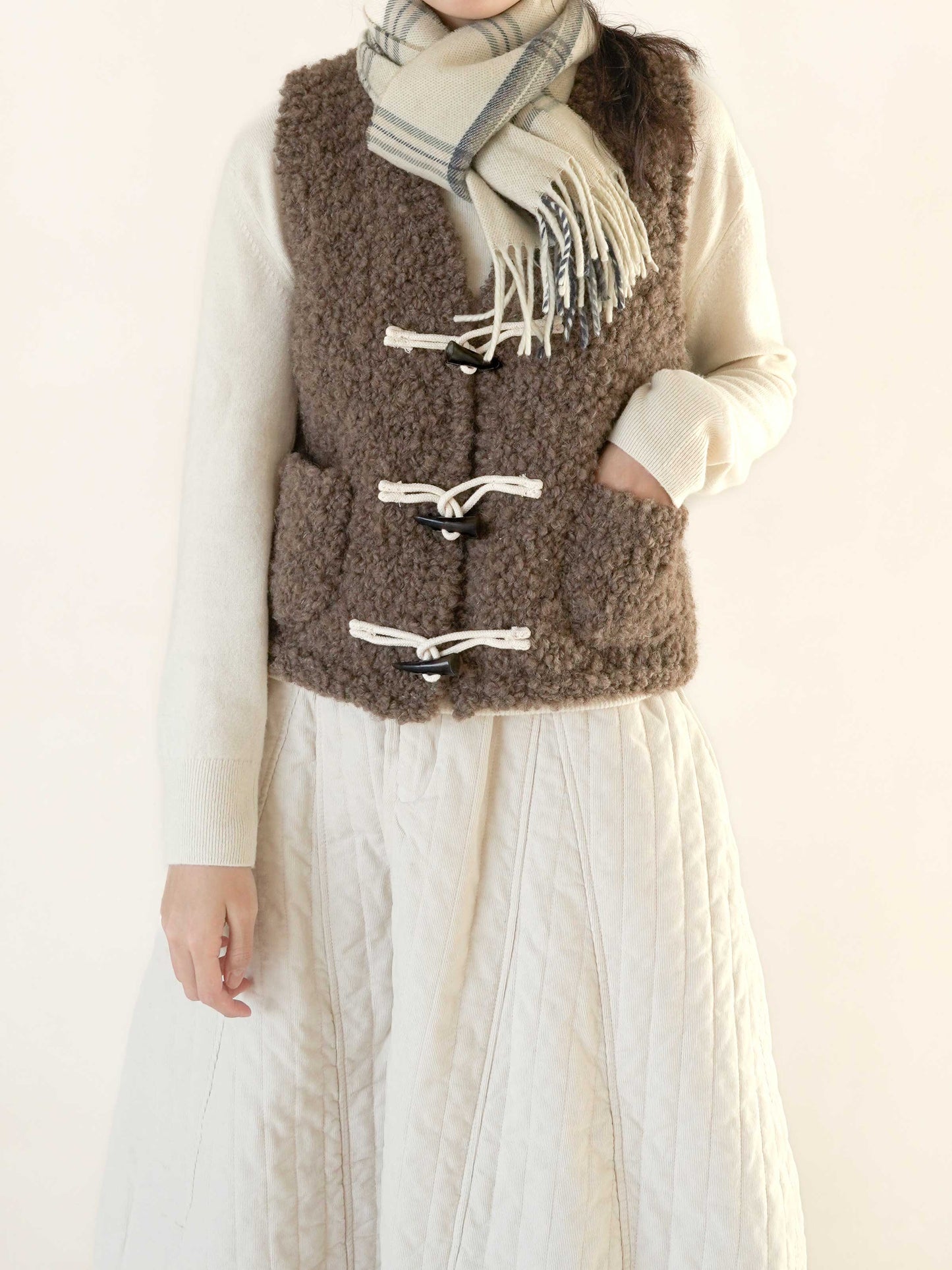 [PDF] Highland Alpaca Boucle Duffle Vest (ENGLISH)