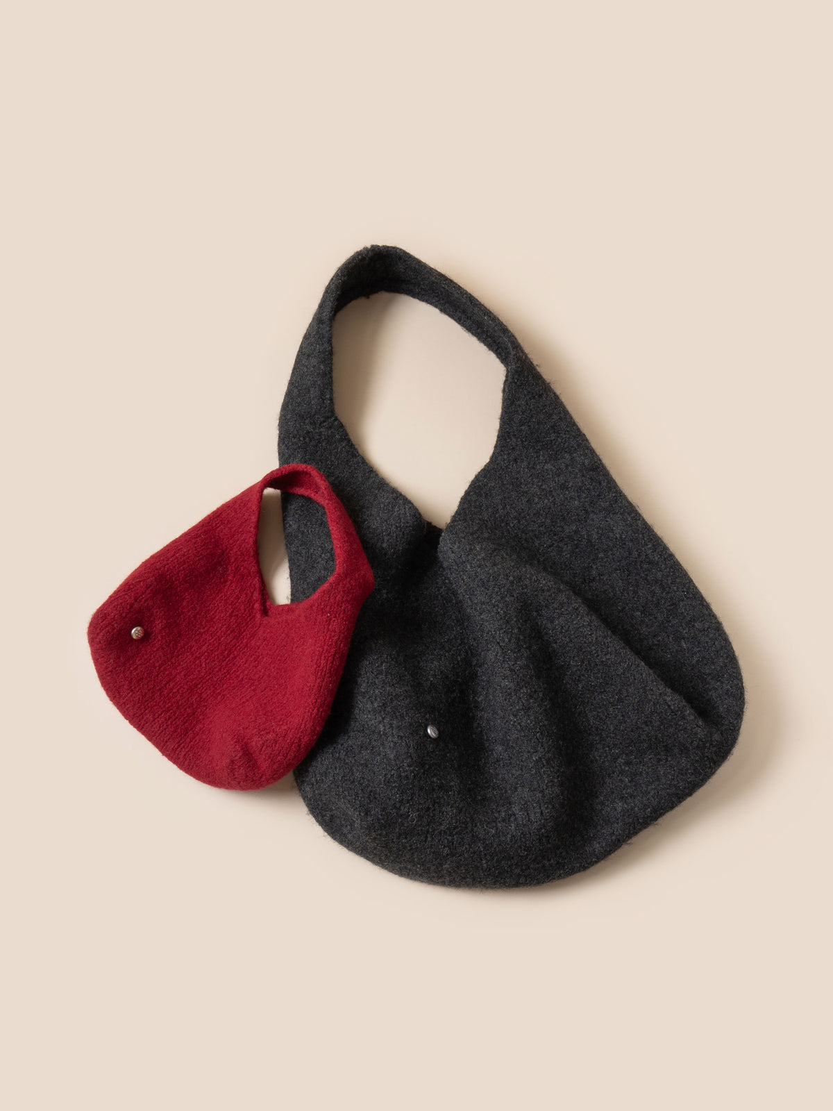 [PDF] Folk Wool Felting West Hobo Bag (ENGLISH)