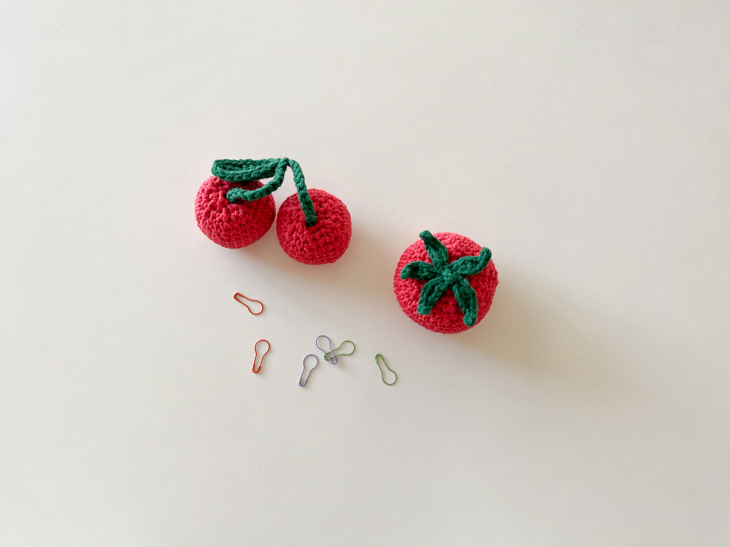 [PDF] New High Soft Tomato & Cherry Keychain (ENGLISH)