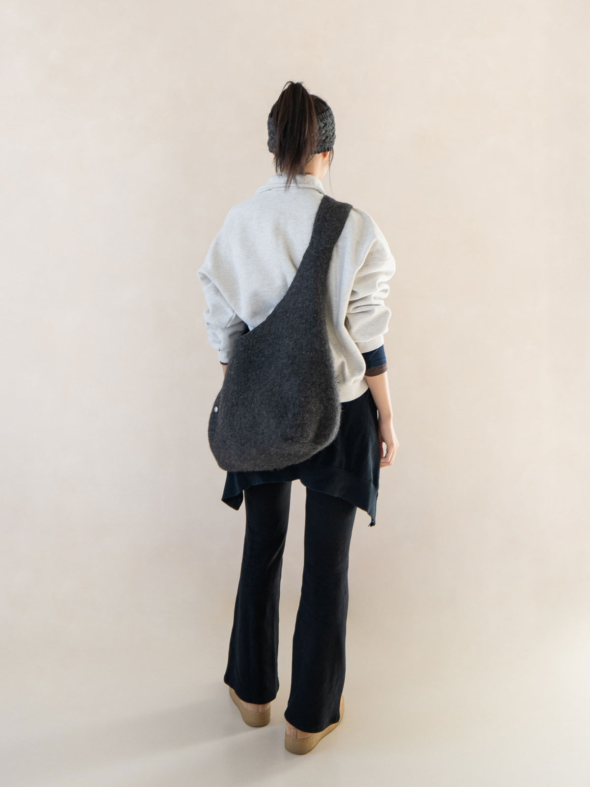 [PDF] Folk Wool Felting West Hobo Bag (ENGLISH)