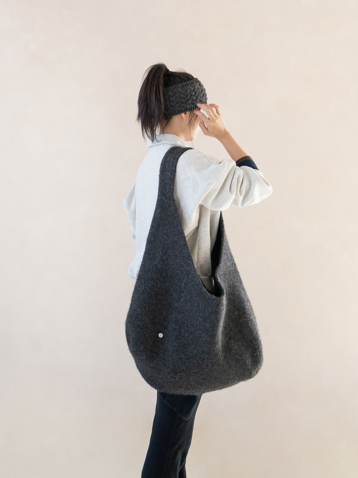 [PDF] Folk Wool Felting West Hobo Bag (ENGLISH)