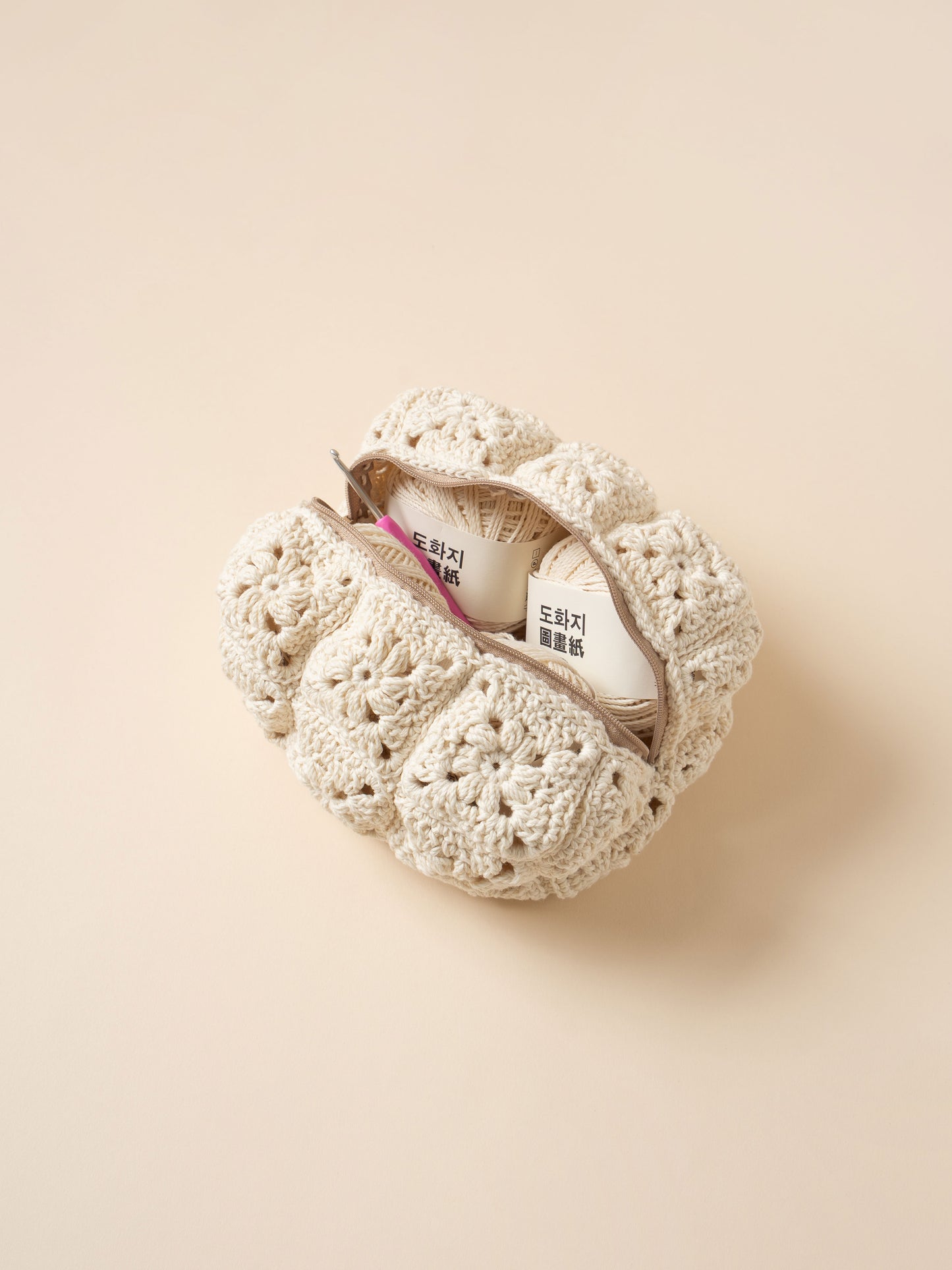 [PDF] Dohwaji Marigold Motif Pouch (ENGLISH)