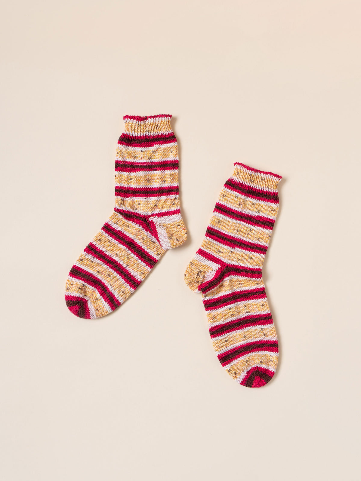 [PDF] Footsie 4ply Fruits Socks (ENGLISH)